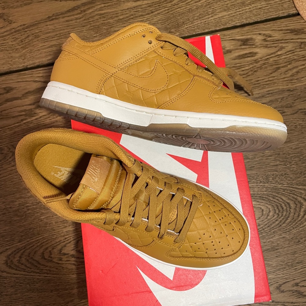 SOLD🎁New Nike Dunk size 8 US Woman AUTHENTIC - Picture 4 of 5